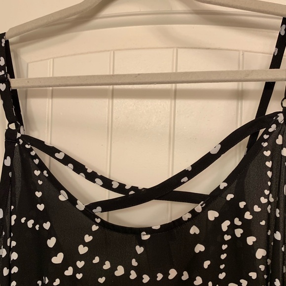 Torrid Heart Tank - Picture 2 of 3